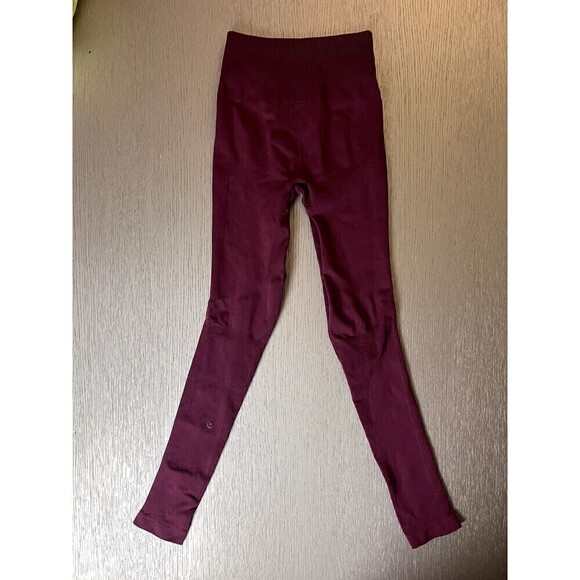 Lululemon Zone In Crop 4 Leggings Pants Compression Seamless Yoga Cranberry High - Picture 3 of 5